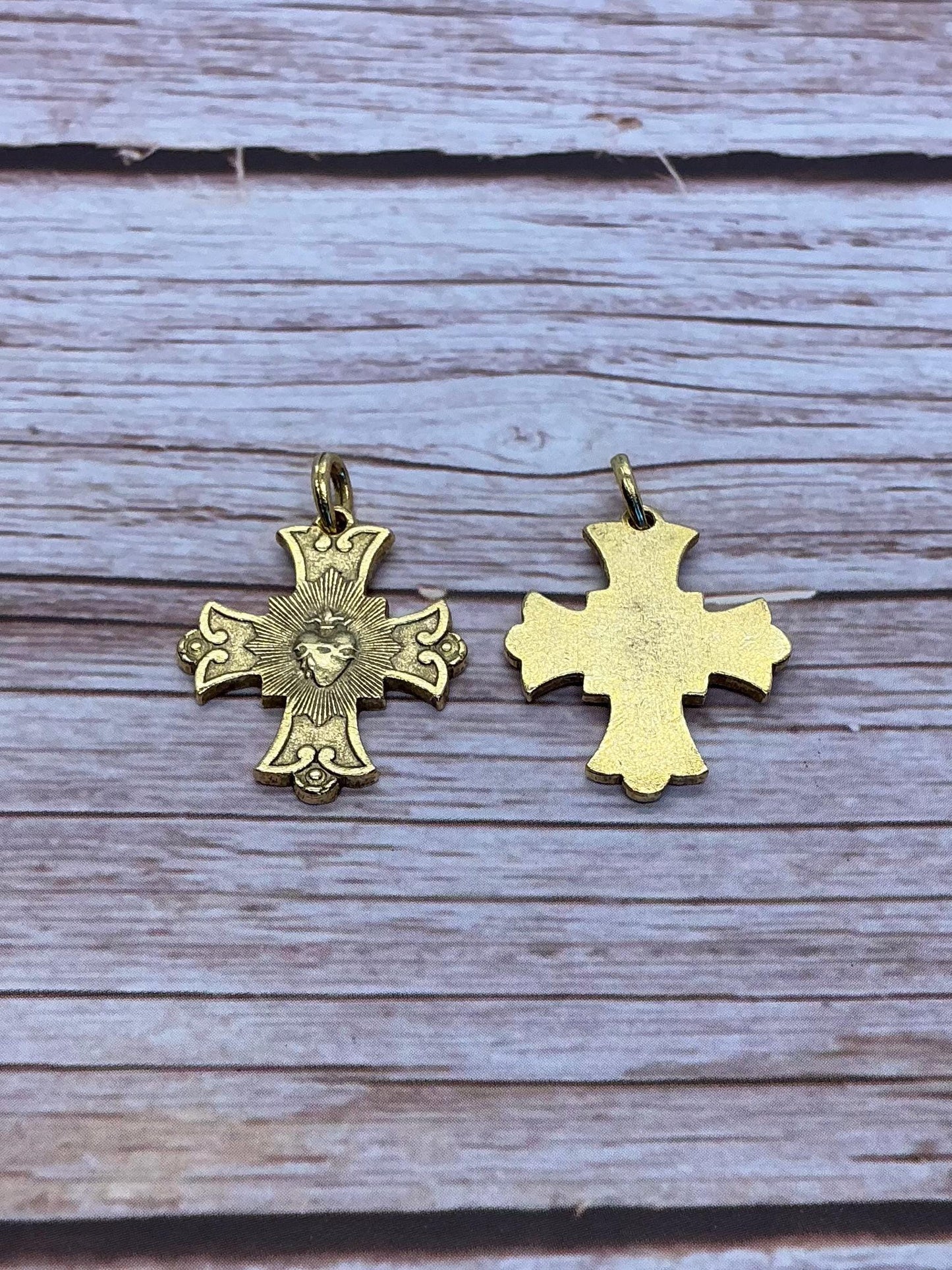 Sacred Heart Charm, Antiqued 18K Gold Plated - AG039
