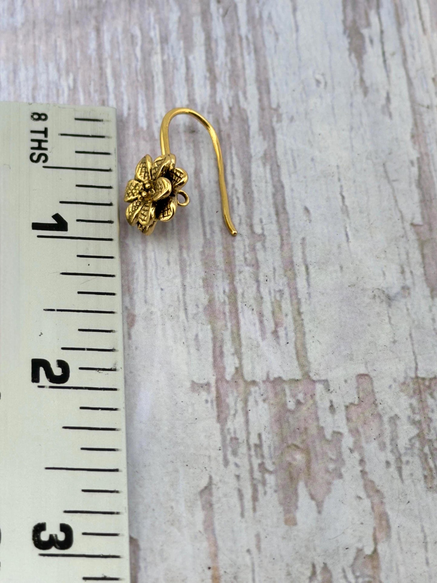 Supports de boucles d'oreilles fleuries (lot de 2), plaqué or 18 carats vieilli - AG691