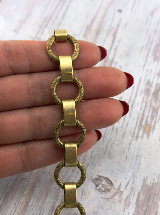 Cadena de eslabones grandes texturizados, chapada en oro de 18k envejecido - G095-CH