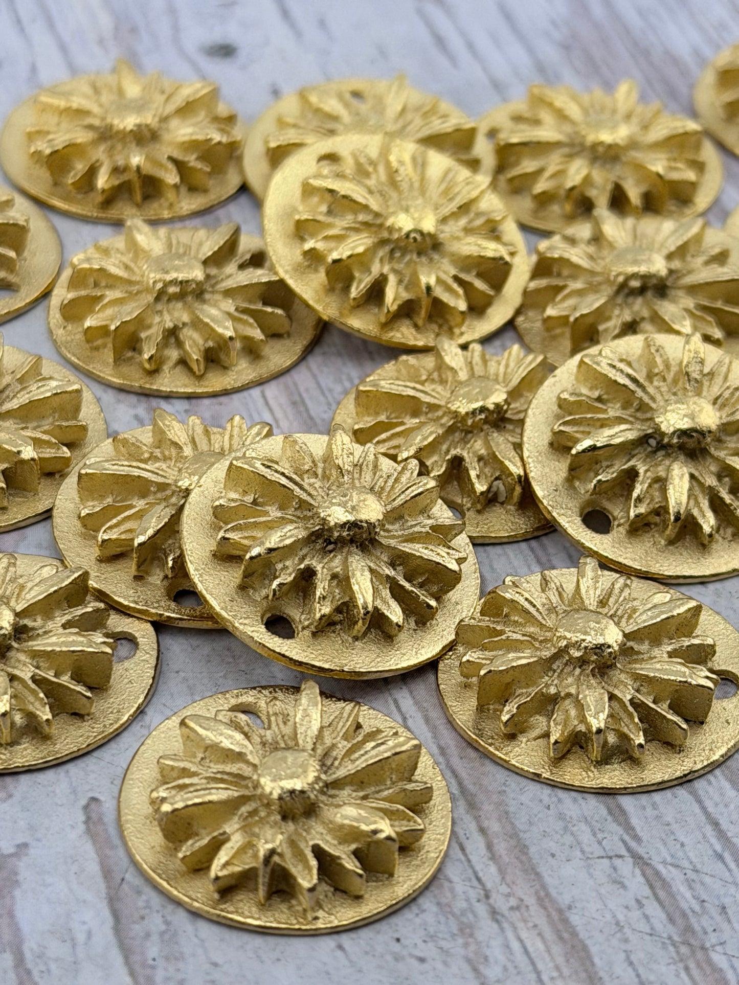 Round Flower Charm, Satin 18k Gold Plated - ST203