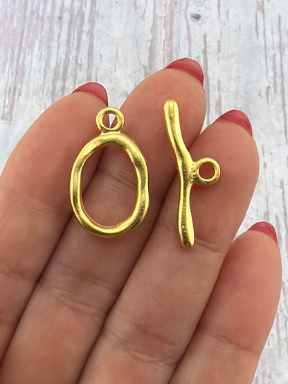 Large Oval Toggle Clasp, Satin 18k Gold Plated - ST197