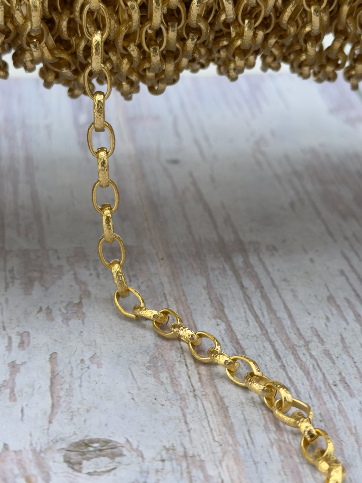 Oval Hammered Rolo (or Belcher) Chain, Satin 18k Gold Plated - S079-CH