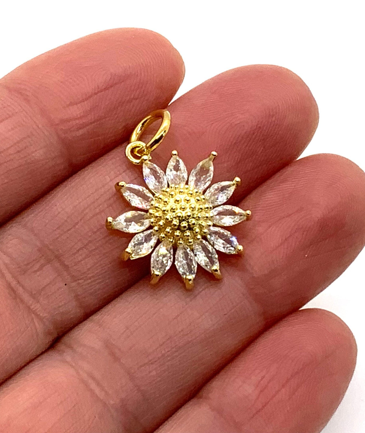 Daisy Micro Pave Charm, Shiny 18k Gold Plated - SY045