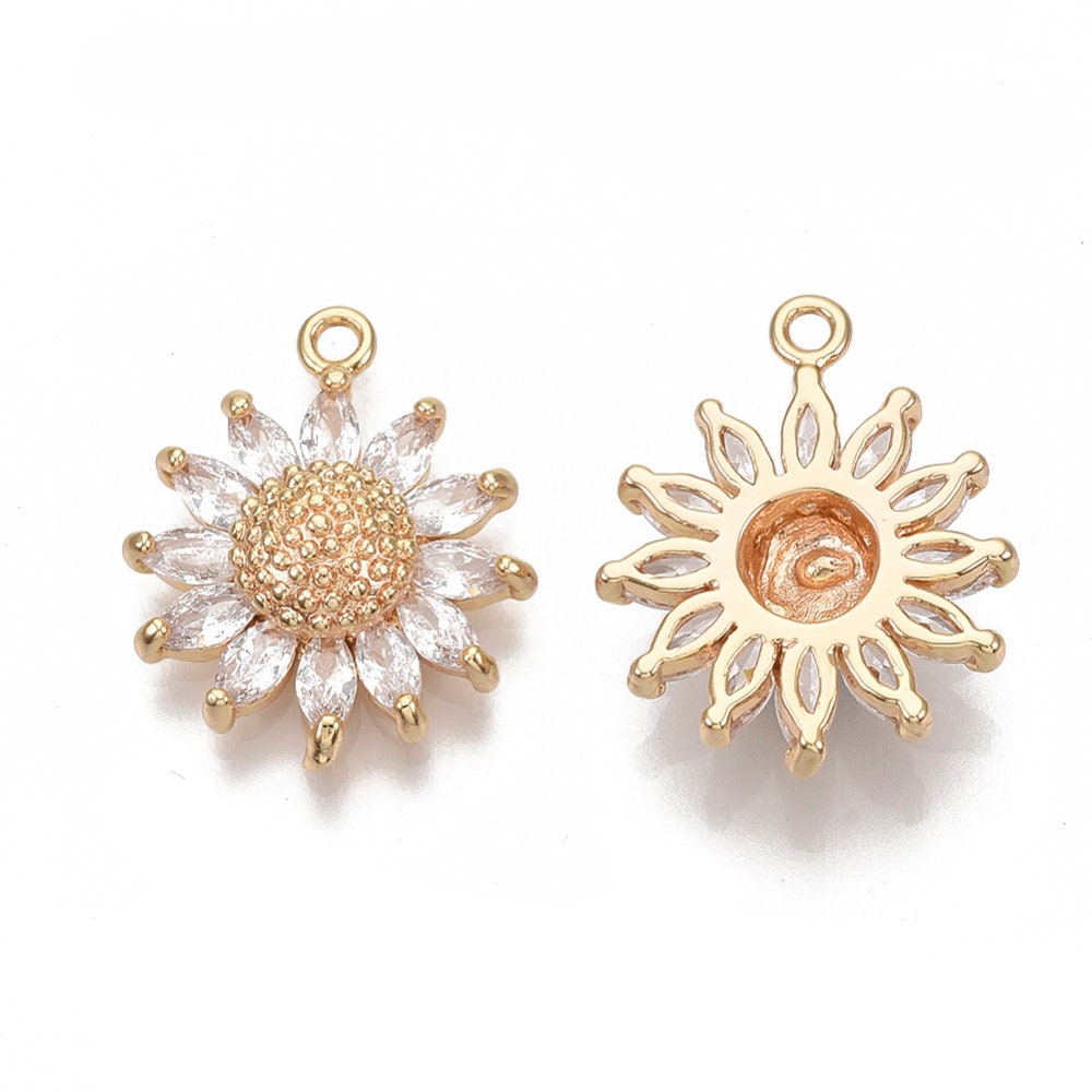 Daisy Micro Pave Charm, Shiny 18k Gold Plated - SY045