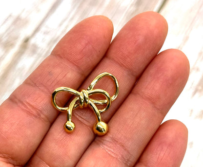 Whimsical Bow Pendant, Shiny 18k Gold Plated - SY039