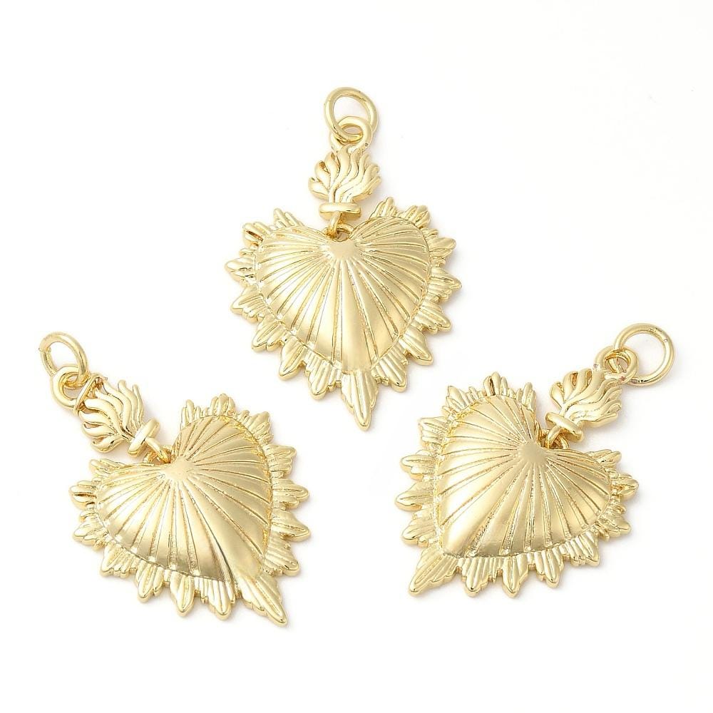 Sacred Heart Pendant, Shiny 18k Gold Plated - SY046