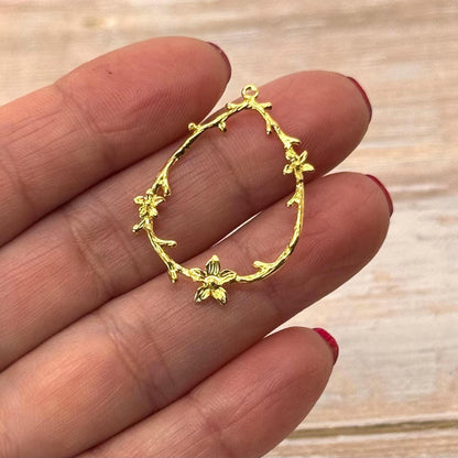 Créoles Fleurs et Branches, plaqué or 18 carats et satiné - ST596
