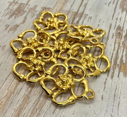 Colgante Flor Abstracta, Chapado en Oro de 18k Satinado - ST218