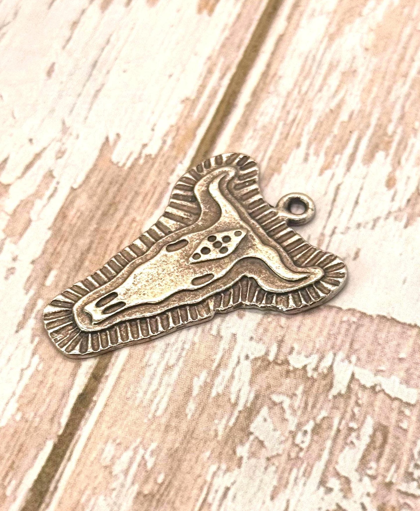 Pendentif Crâne de Vache Texas Longhorn, Étain Vieilli - PT396