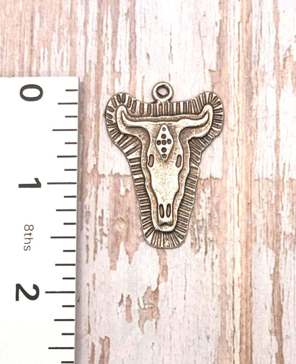 Pendentif Crâne de Vache Texas Longhorn, Étain Vieilli - PT396