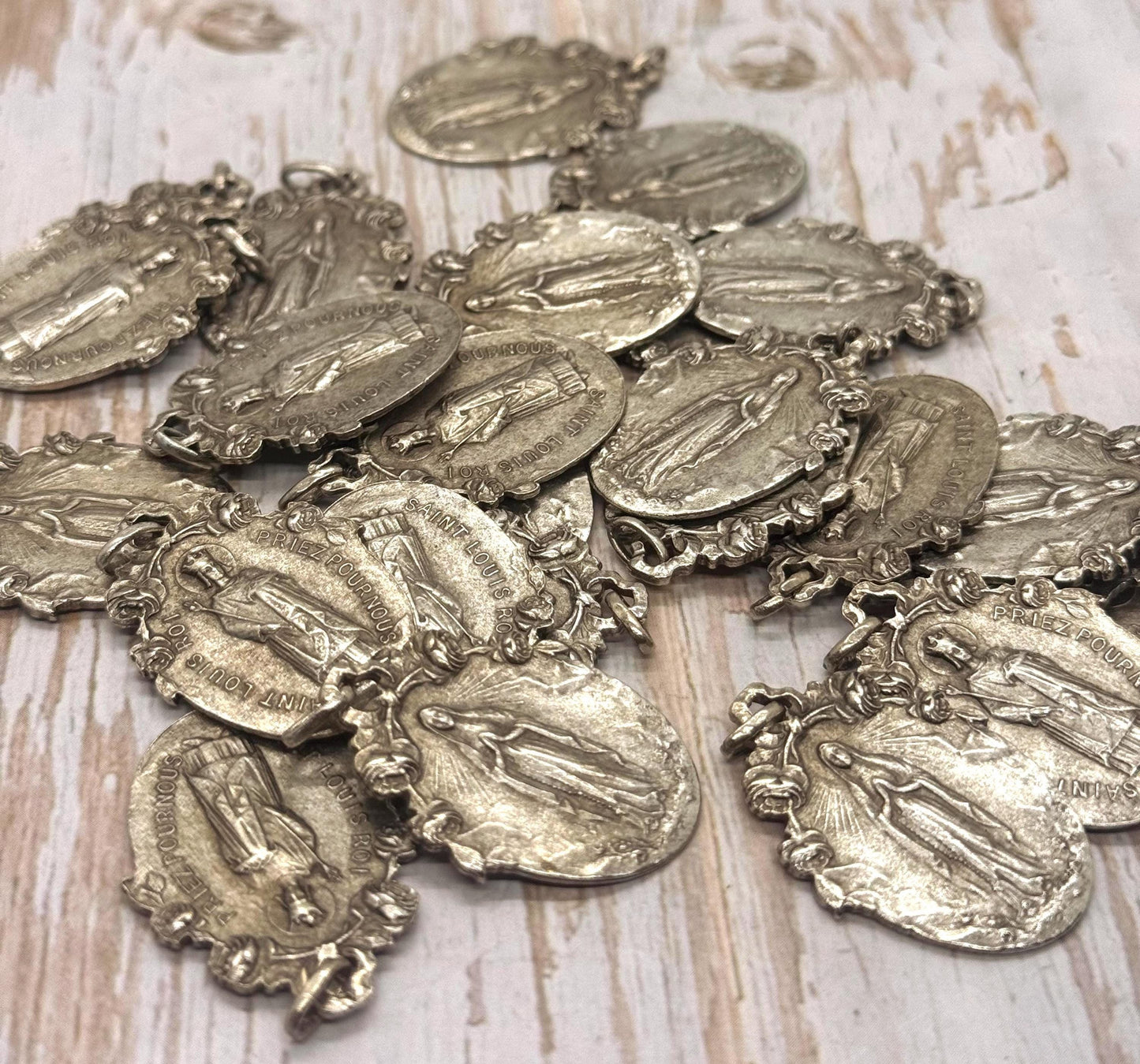 Double-Sided Mary and Saint Louis-Roi Medal, Antiqued Pewter - PT386