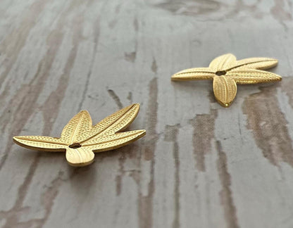 Small Five Point Leaf Charms (Set of 2), Satin 18k Gold Plated - ST602