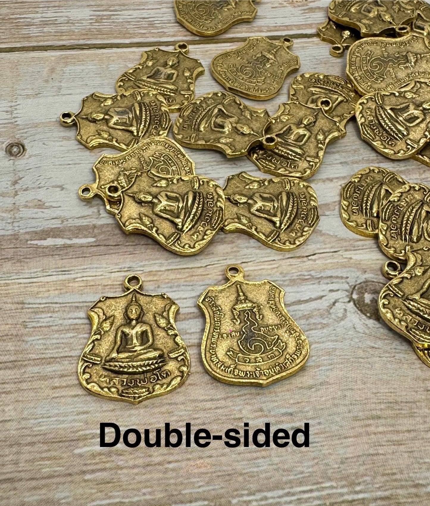 Médaillon Bouddha, plaqué or 18 carats vieilli - AG025