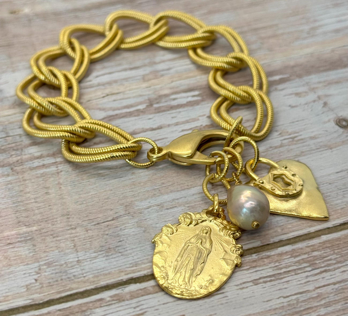 Dije Corazón Candado, Chapado en Oro de 18k Satinado - ST204
