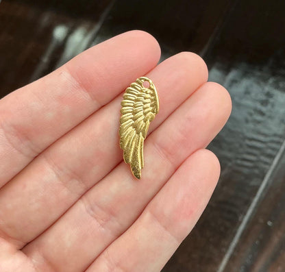 Grand Breloque Aile d'Ange, Plaqué Or 18K Satiné - ST215