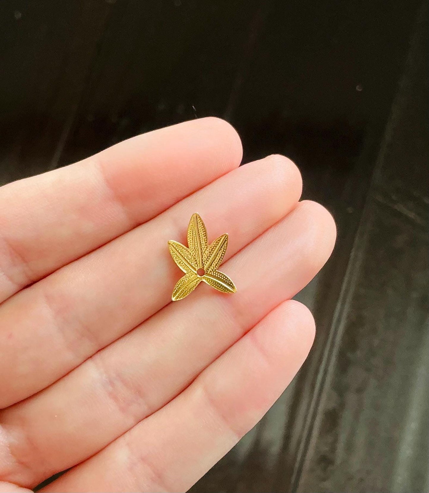 Small Five Point Leaf Charms (Set of 2), Satin 18k Gold Plated - ST602
