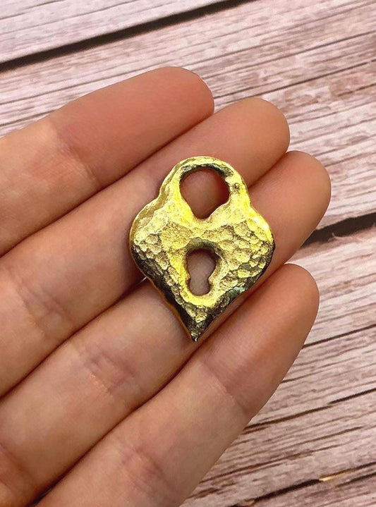 Hammered Heart Padlock Charm, Antiqued 18K Gold Plated - AG147