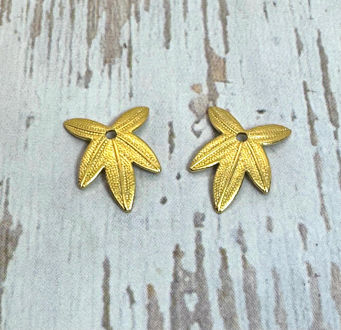Small Five Point Leaf Charms (Set of 2), Satin 18k Gold Plated - ST602