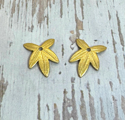 Small Five Point Leaf Charms (Set of 2), Satin 18k Gold Plated - ST602