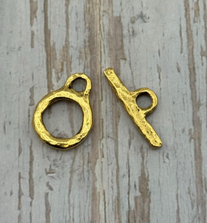 Hammered Round Toggle Clasp, Antiqued 18k Gold Plated - AG136