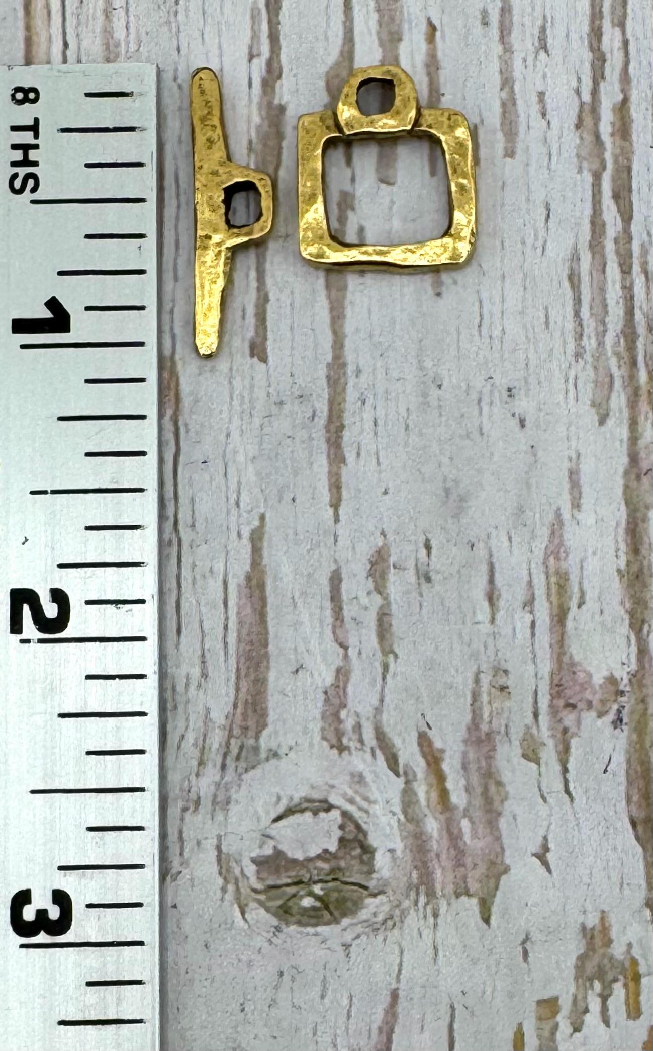 Petit fermoir à bascule carré, plaqué or 18 carats vieilli - AG134