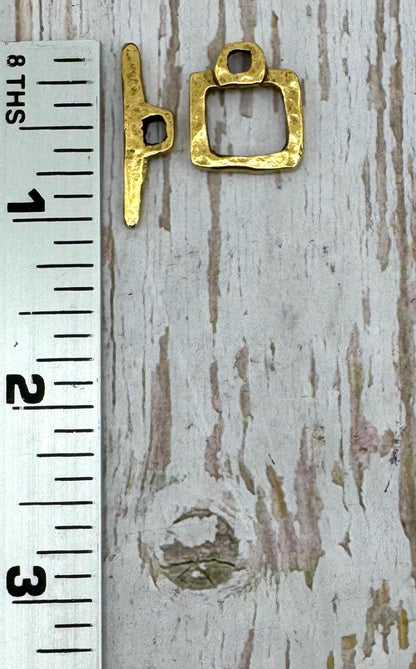Petit fermoir à bascule carré, plaqué or 18 carats vieilli - AG134