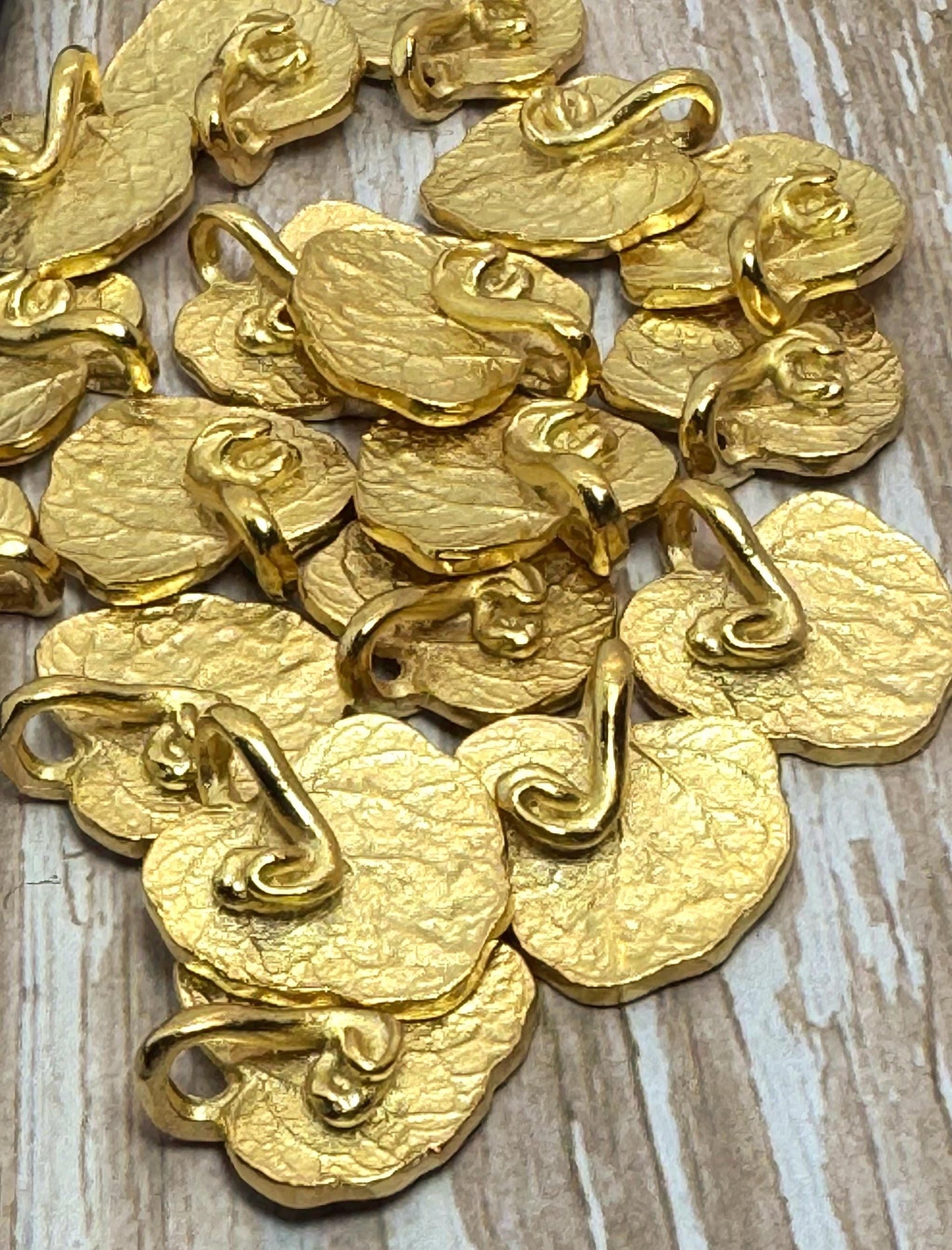 Lemon Balm Leaf Pendant, Satin 18k Gold Plated - ST189