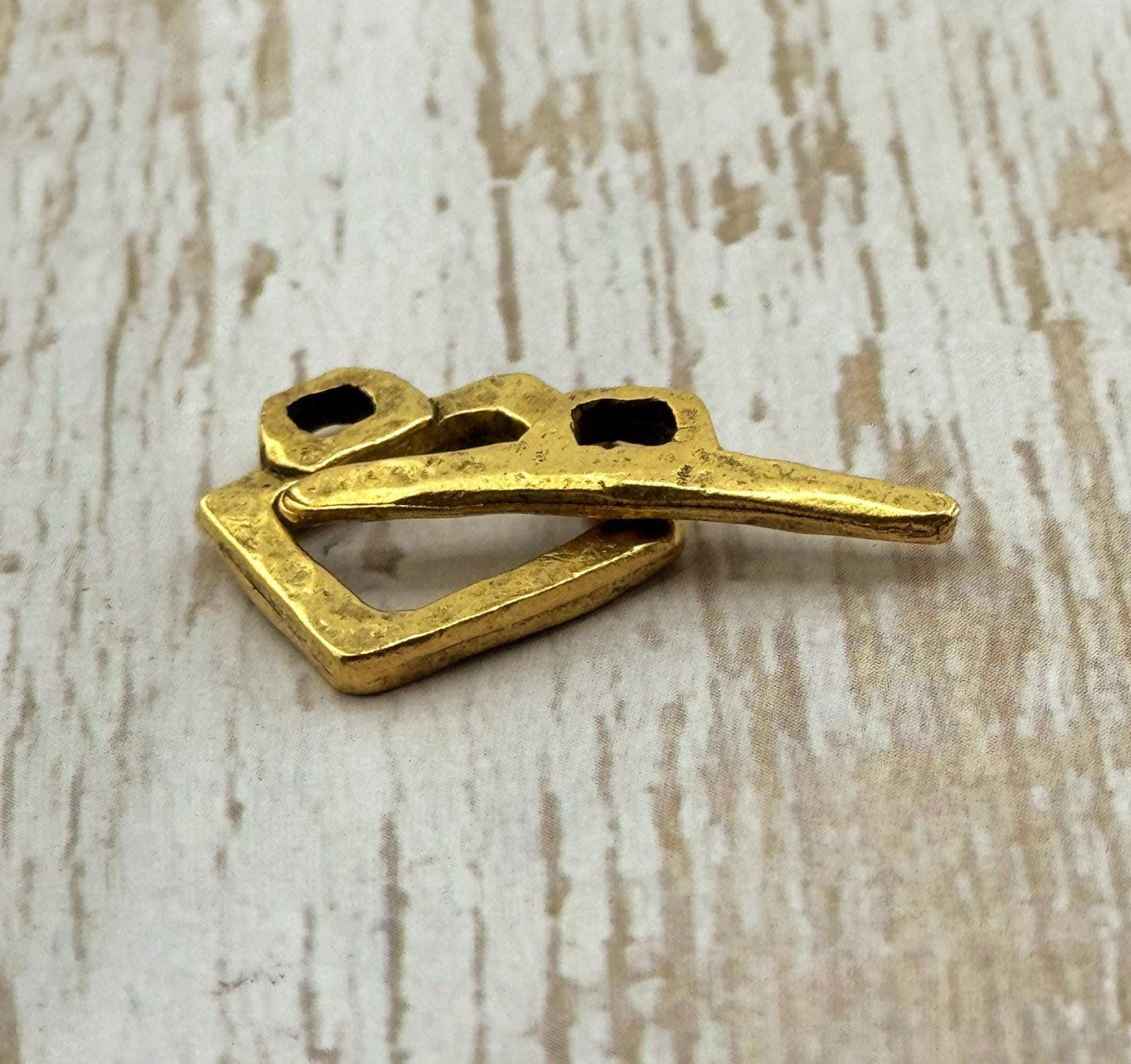 Petit fermoir à bascule carré, plaqué or 18 carats vieilli - AG134