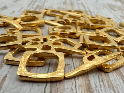 Small Square Toggle Clasp, Satin 18k Gold Plated - ST314