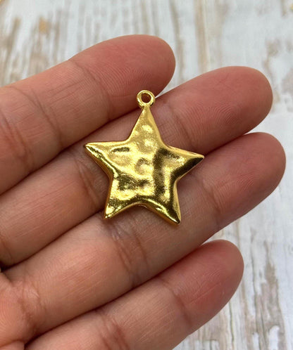 Chunky Hammered Star Charm, Satin 18K Gold Plated - ST188
