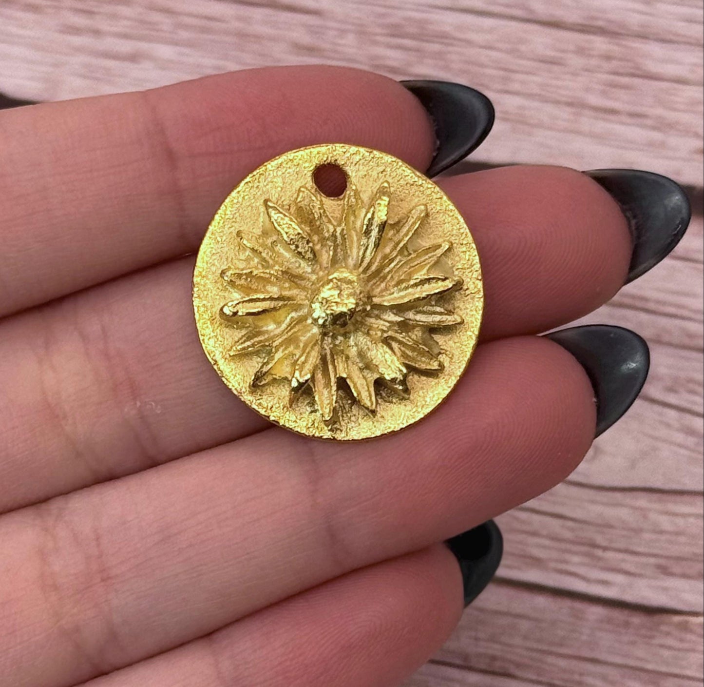 Round Flower Charm, Satin 18k Gold Plated - ST203