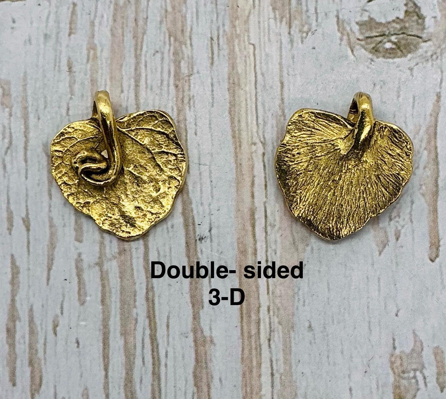 Pendentif Feuille de Mélisse, Plaqué Or 18 Carats Vieilli - AG009