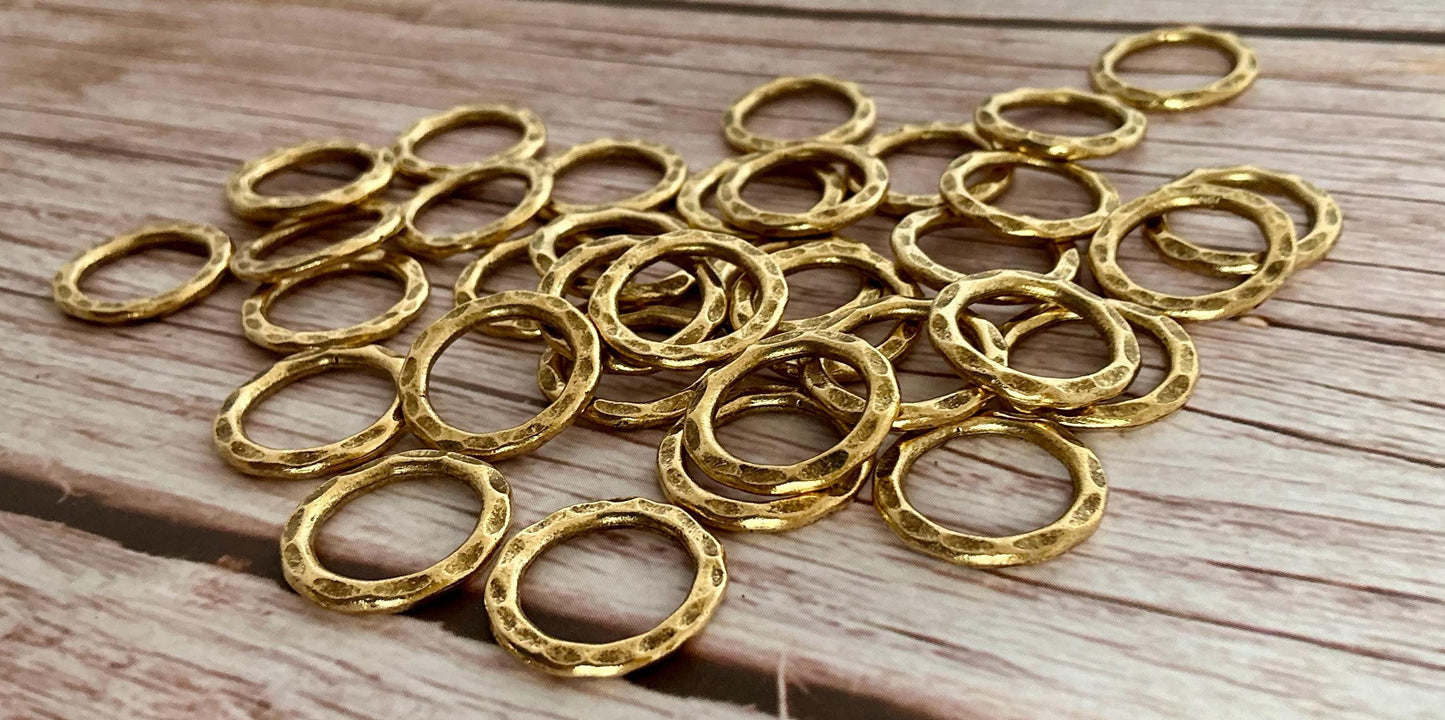 Anneaux brisés martelés 16mm, soudés (lot de 2), plaqué or 18k vieilli - AG018