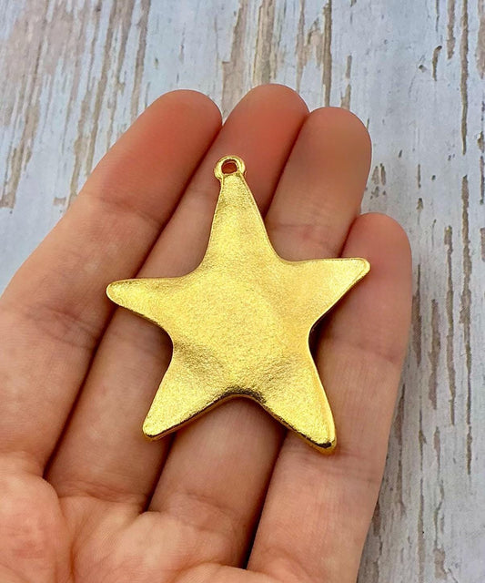 Extra-large Rounded Star Pendant, Satin 18K Gold Plated - ST279