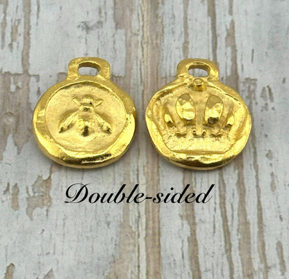 Double-sided Queen Bee Pendant, Satin 18k Gold Plated - ST298