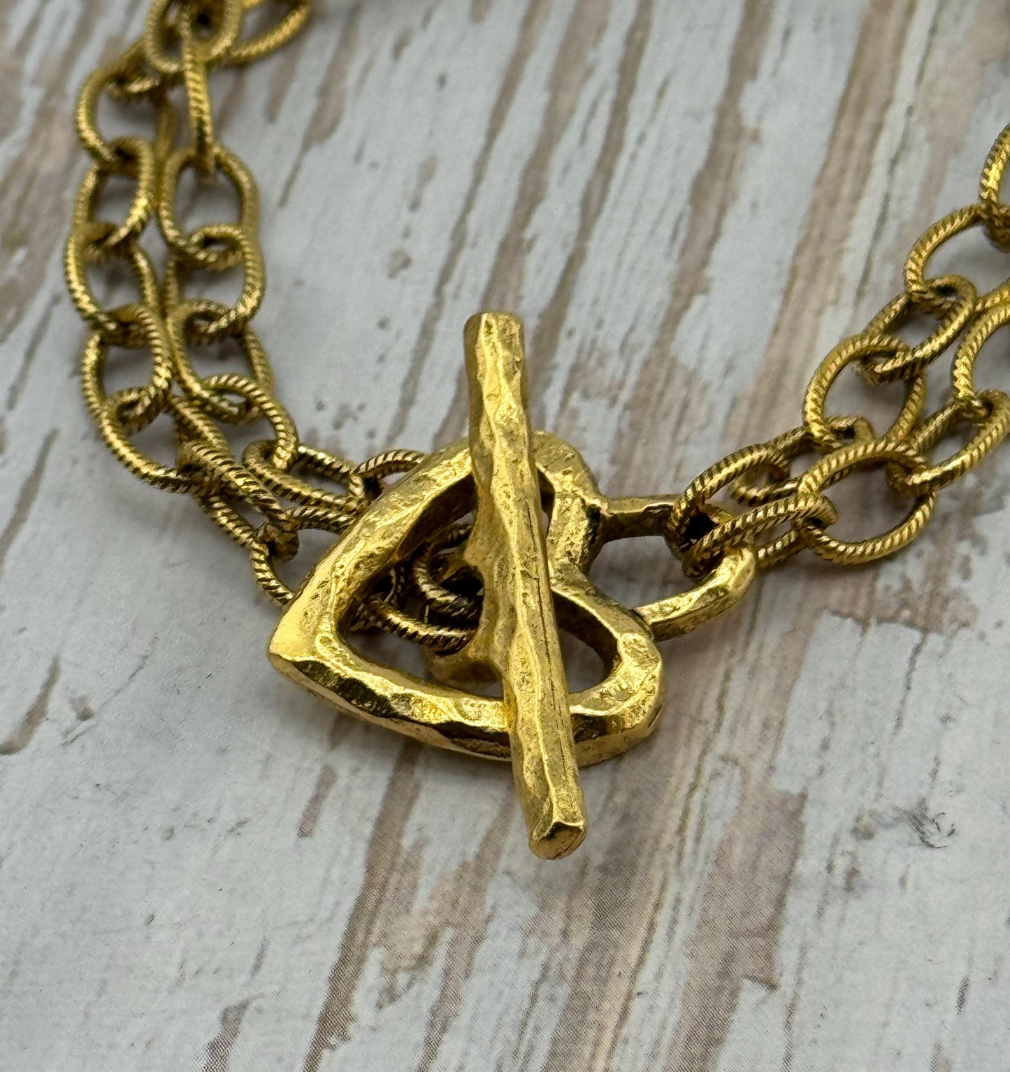 Grand fermoir à bascule en forme de cœur, plaqué or 18 carats vieilli - AG123
