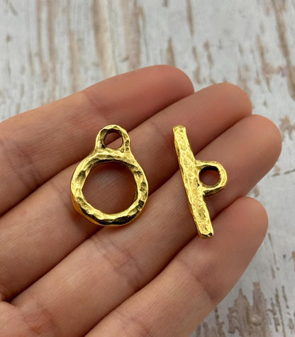 Hammered Round Toggle Clasp, Antiqued 18k Gold Plated - AG136