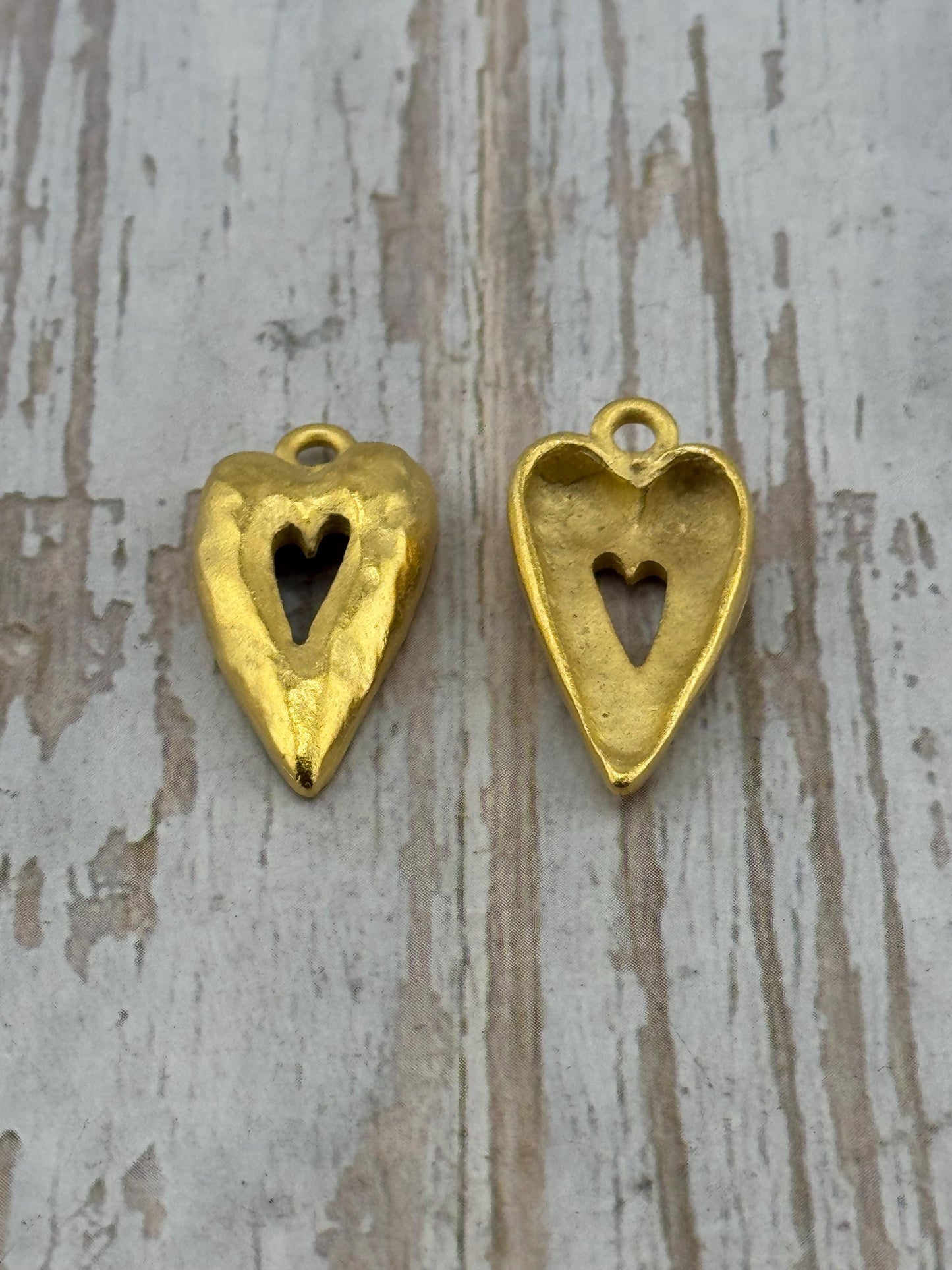 Hammered Heart Charm, Satin 18k Gold Plated - ST563