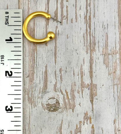 Pendientes de media luna, chapados en oro de 18k satinado - ST560