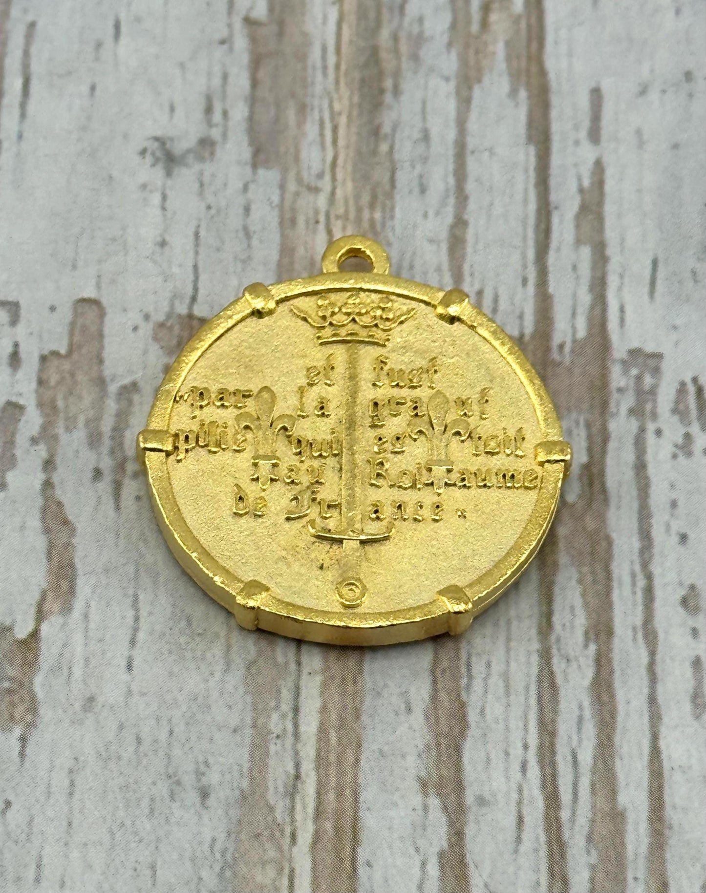 Large Joan of Arc Medal with Frame, Satin 18K Gold Plated - ST332