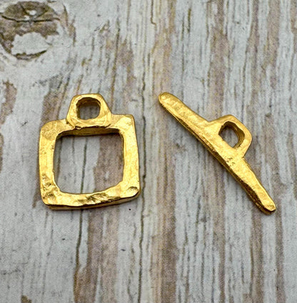 Small Square Toggle Clasp, Satin 18k Gold Plated - ST314