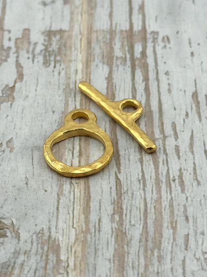 Large Round Toggle Clasp, Satin 18k Gold Plated - ST313