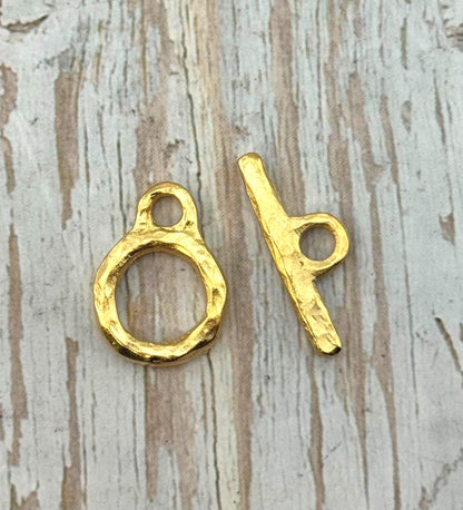 Medium Round Toggle Clasp, Satin 18k Gold Plated - ST316