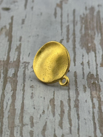 Boucles d'oreilles médaillon rond ondulé (Lot de 2), Plaqué or 18 carats finition satinée - ST348