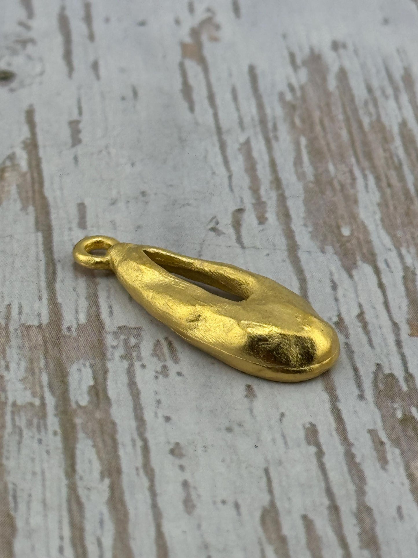 Hammered Teardrop Pendant, Satin 18k Gold Pendants - ST684