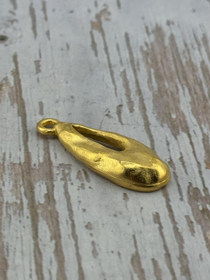 Hammered Teardrop Pendant, Satin 18k Gold Pendants - ST684