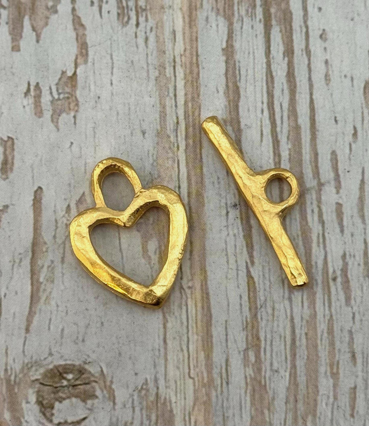 Grand fermoir à bascule cœur, plaqué or 18 carats satiné - ST303