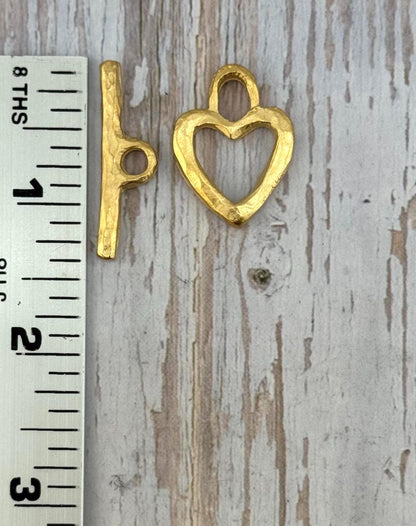 Grand fermoir à bascule cœur, plaqué or 18 carats satiné - ST303