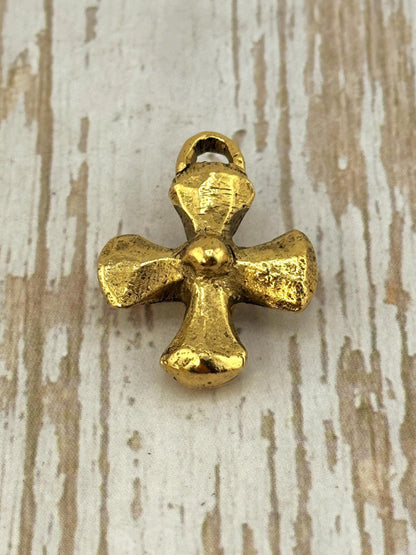 Pendentif croix épais, plaqué or 18 carats vieilli - AG120