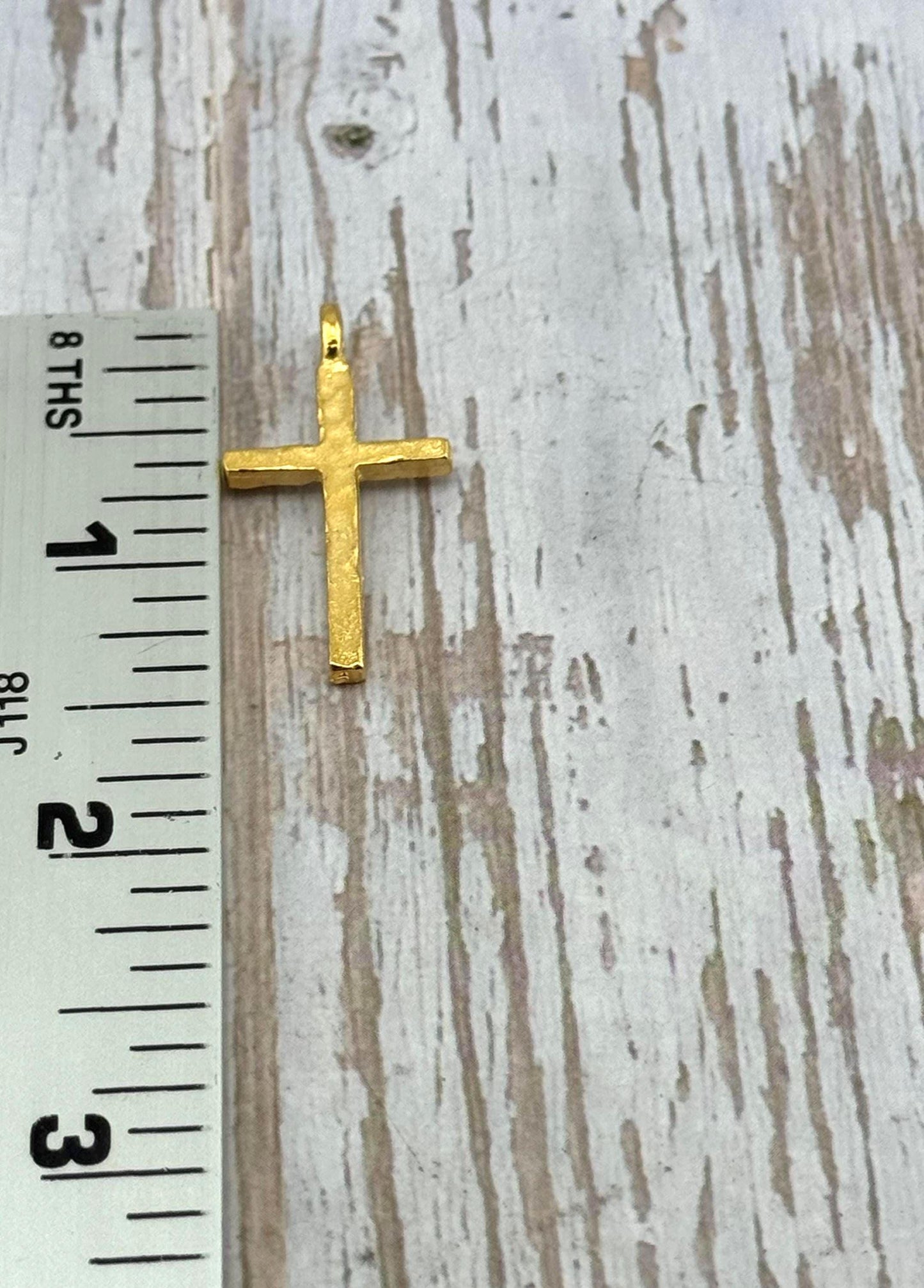 Breloque Croix Martelé, Plaqué Or 18 carats Satiné - ST282
